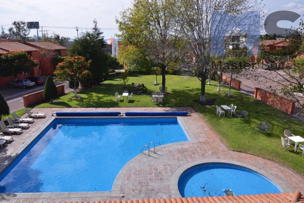 Mendiola Amplia Suite Alberca Av Bernardo Quintana 12D מראה חיצוני תמונה
